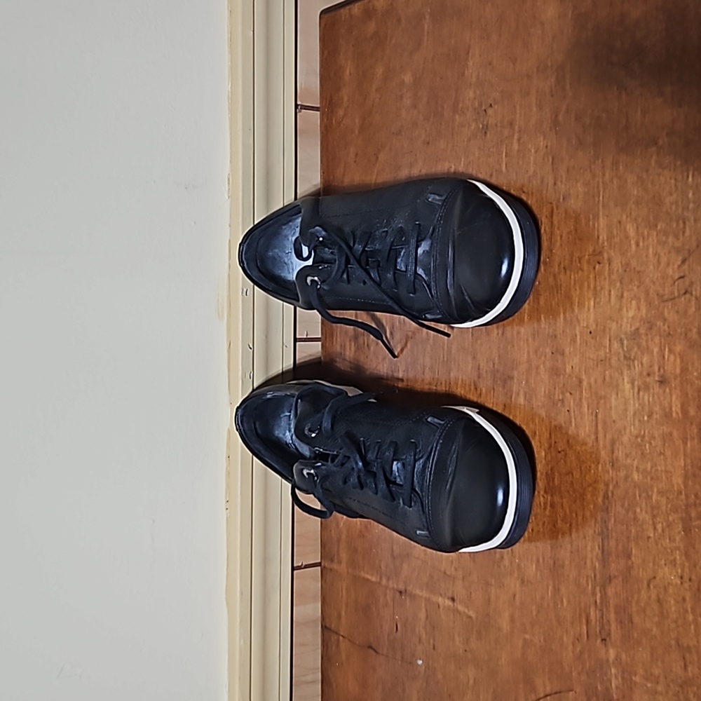 Leather casual shoe